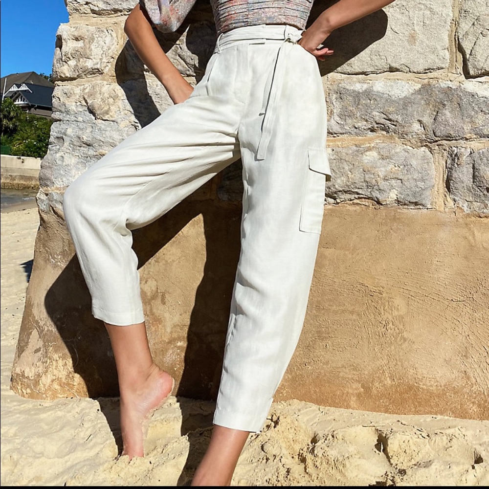 Aritzia Wilfred Kafka linen cargo pants